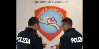 I membri della Divisione Polizia Anticrimine della Questura nelle ultime 24 ore hanno concluso i procedimenti finalizzati all’irrogazione della misura di prevenzione dell’avviso orale aggravato, previsto dal Codice Antimafia, nei confronti di pregiudicati residenti in provincia: il Questore ha firmato i relativi provvedimenti nei confronti di tre pluripregiudicati, rispettivamente di San Sostene (CZ), di Cerva (CZ) e di Catanzaro