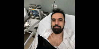 “Ieri sera (30 gennaio 2025 – Nota di Redazione) mi sono sentito male, un malore improvviso molto potente, che mi ha letteralmente paralizzato e costretto a chiamare un’ambulanza che mi ha portato d’urgenza in ospedale per accertamenti… vi rassicuro subito… non sto bene ma non ho nulla di grave, e benché dovrò fare analisi ulteriori nelle prossime settimane secondo gli esami fatti si tratta solo di un malore passeggero”
