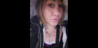 ‘Quando l’hanno trovata a terra nella corte interna dell’edificio popolare in cui risiedeva, per lei purtroppo non c’era più niente da fare: a costarle la vita, una caduta dal quarto piano dell’appartamento dove abitava da pochi anni, al civico 10 di via Bastogi’… è morta così, nel pomeriggio di ieri 7 febbraio, la 39enne livornese Giada Norfini, donna molto conosciuta nel quartiere Sorgenti e a La Rosa dove era cresciuta