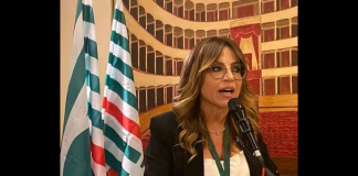 “Troviamo inqualificabile l’atteggiamento adottato da Messina Social City che ancor prima di iniziare il confronto sindacale su temi che toccano il salario dei lavoratori, come il rimborso chilometrico, la quattordicesima mensilità e l’aumento economico di alcune indennità, crea una situazione di conflitto facendo sedere al tavolo sindacati che sconoscono il contratto collettivo nazionale di lavoro, sottoscritto esclusivamente da FP CGIL, CISL FP e UIL FPL, creando in maniera strumentale confusione”