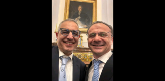 “Stasera rimpatriata con #Messina: Il consigliere Ciccio Cipolla mi sta aggiornando sulle ultime dinamiche politiche messinesi”