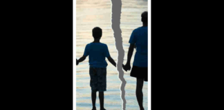 ‘Le femministe non credono nella nozione di “verità oggettiva”… piuttosto, l’ideologia femminista sostiene che il modo in cui la verità viene definita e diffusa sia uno stratagemma progettato per sostenere il cosiddetto “patriarcato”: La femminista Judith Butler una volta affermò, ad esempio, che la questione di cosa costituisca la “verità” del genere non può essere risolta senza fare riferimento alle relazioni di potere che producono e sostengono certe verità rispetto ad altre’