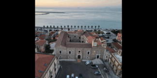 Il 10 maggio, alle ore 9.00 le splendide sale del castello Gallego a Sant’Agata Militello, ospiteranno il convegno dal titolo “Upgrate in Cardiochirurgia, Ospedale e Territorio a confronto per il progetto ‘Nebrodi Cardioprotetti’”: la Kermesse è organizzata dall’unità di Cardiochirurgia del Policlinico Paolo Giaccone di Palermo diretta dal dottore Vincenzo Argano