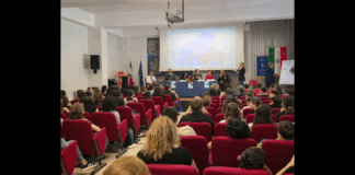I membri della Polizia di Stato…, sono stati presenti al convegno “#adolescence, la sottile linea tra giusto e sbagliato”, tenutosi ieri mattina presso l’Istituto Tecnico Economico Leonardo Da Vinci a Milazzo