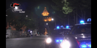 I Carabinieri del Comando Provinciale di Palermo nel corso della notte hanno eseguito i provvedimenti cautelari emessi dai responsabili dell’Ufficio del G.I.P. del Tribunale di Palermo su richiesta dei magistrati della Direzione Distrettuale Antimafia della locale Procura della Repubblica, a carico di 29 persone, delle quali 13 già detenute per altra causa, ritenute responsabili, a vario titolo, dei reati di associazione per delinquere di tipo mafioso, associazione finalizzata al traffico di stupefacenti, estorsioni, esercizio abusivo del gioco d’azzardo, reati contro la persona, contro il patrimonio e in materia di armi, tutti aggravati dal metodo e dalle modalità mafiose e altro