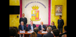Ieri mattina, presso la sala San Michele della Questura di Agrigento è stato siglato il protocollo di intesa, denominato “Protocollo Elios” tra i responsabili della Questura, nella persona del Questore Tommaso Palumbo ed i referenti dell’Azienda Sanitaria Provinciale di Agrigento nella persona del Direttore Generale Giuseppe Capodieci