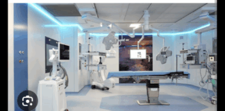 ‘Al Policlinico di Messina, un’infermiera del Reparto di Chirurgia Vascolare è stata colpita con un violento calcio al petto da un paziente con precedenti trattamenti sanitari obbligatori e una nota storia psichiatrica: a causa dell’episodio, avvenuto nel tardo pomeriggio di ieri, la professionista ha dovuto fare ricorso alle cure praticategli dal personale del Pronto soccorso, dove i medici le hanno diagnosticato una prognosi di sei giorni’