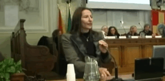 “Comunichiamo a tutti gli amici e conoscenti che è venuta a mancare mia Sorella Pinella Aliberti: Nella sua vita ha sempre aiutato tutti disinteressatamente con amore e devozione”