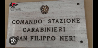 I Carabinieri della Stazione di San Filippo Neri, durante l’espletamento di un servizio di controllo del territorio, hanno notato la presenza di un ragazzo che, tenendo in mano una busta in plastica, camminava sul solaio calpestabile di un condominio