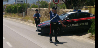 I Carabinieri della Stazione di Villagrazia di Carini e della Sezione Radiomobile della Compagnia di Carini hanno arrestato 4 palermitani di età compresa tra i 56 e i 66 anni, tutti accusati di tentato furto in abitazione aggravato e violazione di sigilli