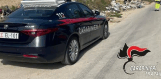 Carabinieri della Compagnia di Castelvetrano hanno denunciato per tentato omicidio, un Castelvetranese 22enne: i militari dell’Arma sono intervenuti presso un distributore di carburanti nel centro di Castelvetrano, dove poco prima, al termine di una discussione scaturita per futili motivi, un 30enne era stato attinto da diversi colpi inferti alla testa, al collo e al torace con una bottiglia di vetro spaccata