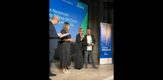 Sette vincitori, tre menzioni speciali, una moltitudine di spettatori: con il Premio EsserCi si chiude la terza edizione dei #essercifest con momenti di commozione e di gioia… mille “grazie”