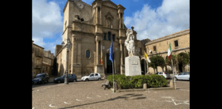 Nel pomeriggio di martedì a Catania, il medico legale incaricato dai magistrati della Procura della Repubblica di Enna ha eseguito l’autopsia sul corpo del 16enne Giuseppe Di Dio e nelle ore successive la salma è stata restituita ai familiari: ora i cittadini di Capizzi si preparo a dare l’ultimo saluto al ragazzo