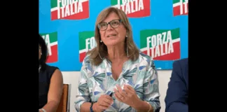 Annullata la conferenza stampa dei deputati Margherita La Rocca Ruvolo e Ismaele La Vardera che era stata annunciata per martedì 11 novembre a Palazzo dei Normanni: “Ritengo doveroso intervenire dopo le parole pronunciate, seppur al telefono nelle intercettazioni che lo riguardano nell’indagine della Procura di Palermo, dall’ormai ex segretario della Dc Totò Cuffaro… intanto respingo con Forza i toni e la terminologia utilizzata nei miei confronti in più contesti svelati dall’inchiesta, che mostrano un atteggiamento maschilista e arrogante con un linguaggio inaccettabile nei confronti di una donna che svolge il proprio ruolo istituzionale con impegno e dedizione… come sempre, quando si deve attaccare una donna, l’insulto ‘sessista’ diventa normale, quasi un intercalare a cui purtroppo non si dà più peso perché siamo abituati a queste volgarità da postribolo… insulti che non possono essere declinati al maschile, usati da chi, evidentemente, non capace di confrontarsi sui contenuti, pensa che dando a una donna certi appellativi possa svilirla nella sua dignità… la politica, né in pubblico né in privato, non può e non deve tollerare simili toni, che nulla hanno a che vedere con il confronto democratico”
