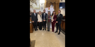 Si è svolta ieri mattina presso l’aula consiliare di Palazzo degli Elefanti a Catania, la cerimonia della V^ Edizione del “Premio Sikelos” – riconoscimento conferito a coloro che hanno dato lustro con le proprie attività personali e professionali alla terra di Sicilia