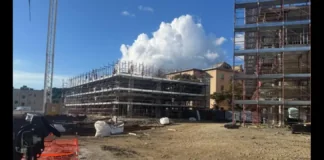 Questa volta gli esponenti del racket hanno scelto la tecnologia… una videochiamata… e a parlare erano due detenuti, collegati dalle celle dei carceri di Palermo e Agrigento…: non è arrivata con i metodi tradizionali la richiesta di una mazzetta da 250 mila euro all’impresa etnea Cosedil, impegnata nei lavori di risanamento del quartiere Fondo Fucile a Messina