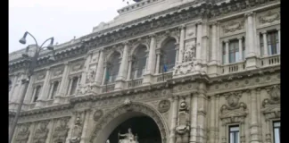 Dopo il verdetto di condanna all’ergastolo l’avvocato ha preso carta e penna per denunciare “un fatto increscioso”: Salvatore Ferrante del Foro di Palermo ha scritto al presidente della Repubblica, al ministro della Giustizia, al vice residente del Csm, al primo presidente della Suprema Corte di Cassazione e al procuratore generale
