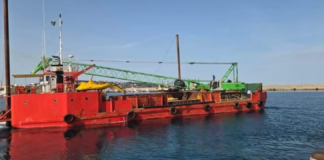 Cominceranno oggi i lavori per la ricostruzione delle travi dell’approdo di Scari a Stromboli, nell’arcipelago delle Eolie