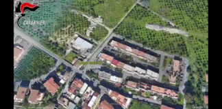 Svolta nelle indagini sull’omicidio di Giuseppe Florio, 66enne originario e residente a Giardini Naxos: i Carabinieri della Compagnia di Taormina, insieme al Comando Provinciale di Catania, hanno eseguito tre decreti di fermo per omicidio e soppressione di cadavere nei confronti di due uomini e una donna