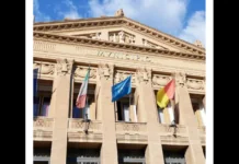 A mezzogiorno si chiudono le porte della Segreteria Generale del Comune di Messina per l’accettazione delle Liste per le candidature al Consiglio Comunale, a supporto dei candidati a sindaco: i giochi sono fatti, chi c’è c’è e chi non c’è… sarà fuori dalla partita… le Amministrative si avvicinano a grandi passi, sono previste per il 24 e 25 maggio 2026, potrebbero essere terreno di scontro politico-amministrativo e di contenziosi giuridico-giudiziari