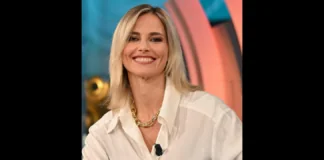Subito dopo Domenica In, oggi 03 maggio 2026 alle 17.20, è arrivato su Rai1 “Da Noi a Ruota Libera”, il programma di Francesca Fialdini che accompagna il pubblico verso la prima serata con un tono fresco, positivo e sempre attento alle storie di vita