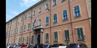 “Si è provveduto, in data odierna, a notificare l’avviso di conclusione delle indagini ex art.415 bis c.p.p. nei confronti di Andrea Sempio con conseguente deposito di tutti gli atti del procedimento penale n.642/2025 (già n.8283/2016) relativo all’omicidio di Chiara Poggi”
