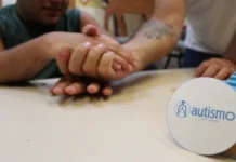 ‘Bambini appassionati di disegno e pittura, e non solo, preparatevi, perché sta per arrivare “CeramicAut!”: È una nuova idea creativa e partecipativa pensata da Associazione Autismo, che si svolgerà sabato 23 maggio, dalle ore 17, al Centro diurno per l’autismo di Nizza di Sicilia’