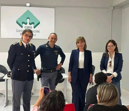 “Prosegue l’impegno della #Polizia di #Stato nella prevenzione alla violenza di genere e nella diffusione della cultura del rispetto e della legalità: Si è tenuto a Messina presso il Centro di Formazione Professionale del C.I.R.S.”