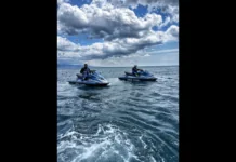 L’intervento dei poliziotti della Squadra Nautica della Questura di Messina si è rivelato decisivo per gli otto canoisti che ieri, durante la Naxos Cup, nel tratto di mare tra Giardini e Sant’Alessio, si sono trovati improvvisamente in difficoltà