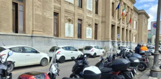 È opportuno fare chiarezza a Messina, in vista del voto per le Elezioni del 24 e 25 maggio 2026 attraverso il quale i cittadini messinesi eleggeranno il nuovo sindaco ed i nuovi consiglieri comunali scegliendo come primo cittadino 1 fra questi: ‘Marcello Scurria (#centrodestra + Partecipazione), Antonella Russo (Partito Democratico – Controcorrente + M5S), Federico Basile (uscente di Sud chiama Nord), Gaetano Sciacca (Rinascita Messina), Lillo Valvieri (Valvieri sindaco)’