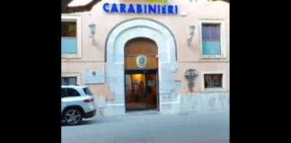 Il Giudice per le indagini preliminari del Tribunale di Messina su richiesta dei magistrati della Procura della Repubblica peloritana, ha emesso una misura cautelare a carico di un uomo di 51 anni che è stato posto agli arresti domiciliari con braccialetto elettronico dai carabinieri della stazione di Giardini Naxos, con il supporto dei militari di Aci Sant’Antonio