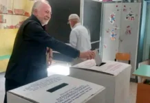 “Il nostro sindaco Gaetano Sciacca ha votato alla sez. 66, Principe di Piemonte… fatelo anche voi”