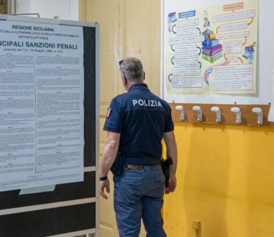 A Messina città ieri 24 maggio 2026, nel contesto delle operazioni di voto collegate alle Elezioni Amministrative per il rinnovo della carica di sindaco e di quella di consigliere al Comune, così come l’altra presso le 7 Circoscrizioni, è stata una giornata sostanzialmente tranquilla