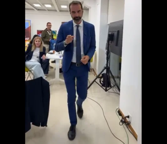 Ecco una Analisi, sulle Elezioni Amministrative del 24 e 25 maggio 2026: la schiacciante vittoria, del sindaco uscente di Messina, Federico Basile (di Sud chiama Nord il Movimento fondato a maggio del 2022 dal deputato dell’Assemblea Regionale Siciliana a Palermo, Cateno De Luca) evidenziatasi ieri ad Urne elettorali chiuse è stata figlia di un percorso architettato fin dall’inizio che in tutta la sua genesi non doveva trovare ostacoli ed ha generato i Numeri della riconferma del primo cittadino messinese