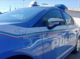Agenti della Polizia di Stato hanno tratto in arresto, in flagranza di reato, un soggetto, un 36enne resosi responsabile, di una truffa ai danni di persona anziana: l’episodio ha avuto luogo nella cittadina di Gesso, dove il raggiro è stato eseguito ai danni di una donna di 79 anni