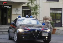 I carabinieri della sezione operativa della compagnia di Monreale, con i militari delle compagnie di Bagheria e Matera, hanno eseguito un’ordinanza di custodia cautelare del Giudice per le indagini preliminari del Tribunale di Palermo nei confronti di due palermitani di 30 e 47 anni, accusati a vario titolo di favoreggiamento e sfruttamento della prostituzione