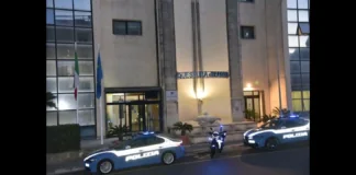 Gli addetti della Polizia di Stato, hanno dato esecuzione ad un’ordinanza di applicazione di misura cautelare personale emessa dal Giudice per le Indagini Preliminari presso il Tribunale di Ragusa, nei confronti di una donna quarantunenne, indagata per il reato di maltrattamenti contro familiari o conviventi