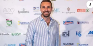 Massimo Troisi rivive ogni anno a Salina dove girò “Il Postino” grazie al “Marefestival” Premio Troisi giunto al 15esimo anno: la storia della manifestazione diventerà un film-documentario e sarà anticipata da un cortometraggio proiettato durante il Quindicennale