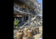 “Momenti di apprensione a Giardini Naxos, dove un incendio è divampato sul lungomare Tysandros a causa di bombola”