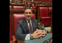“Ci sono momenti nella vita in cui bisogna avere il coraggio di lasciare ciò che si ama quando non lo si riconosce più: Dopo dodici anni, lascio la Lega… non è una decisione improvvisa… è una scelta meditata, rinviata più volte… ho cercato dentro di me e nel confronto con chi si sta occupando del partito negli ultimi tempi, motivi per restare, ma non ne ho trovati”