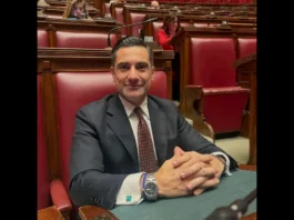 “Ci sono momenti nella vita in cui bisogna avere il coraggio di lasciare ciò che si ama quando non lo si riconosce più: Dopo dodici anni, lascio la Lega… non è una decisione improvvisa… è una scelta meditata, rinviata più volte… ho cercato dentro di me e nel confronto con chi si sta occupando del partito negli ultimi tempi, motivi per restare, ma non ne ho trovati”