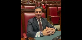 “Ci sono momenti nella vita in cui bisogna avere il coraggio di lasciare ciò che si ama quando non lo si riconosce più: Dopo dodici anni, lascio la Lega… non è una decisione improvvisa… è una scelta meditata, rinviata più volte… ho cercato dentro di me e nel confronto con chi si sta occupando del partito negli ultimi tempi, motivi per restare, ma non ne ho trovati”