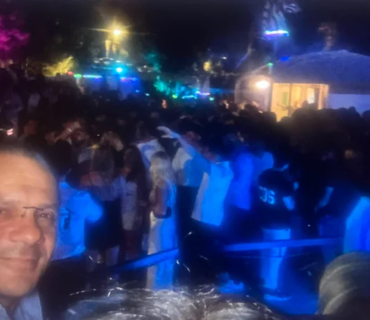 Dopo la decisione dei responsabili del Comune di chiudere la discoteca Ipanema di Spisone (in seguito al grave episodio avvenuto la notte tra l’1 e il 2 giugno scorsi sulla Statale 114, a 300 metri dal locale, con due giovani messinesi finiti in carcere con l’accusa di tentato omicidio per aver tentato di travolgere con l’auto un gruppo di coetanei), si accende anche il dibattito politico a Taormina